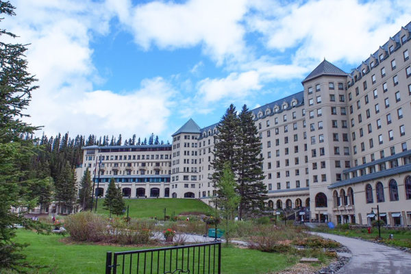 レイクルイーズ ホテル