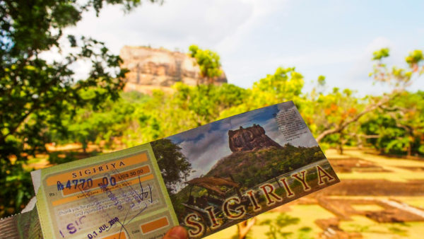 シーギリヤ チケット