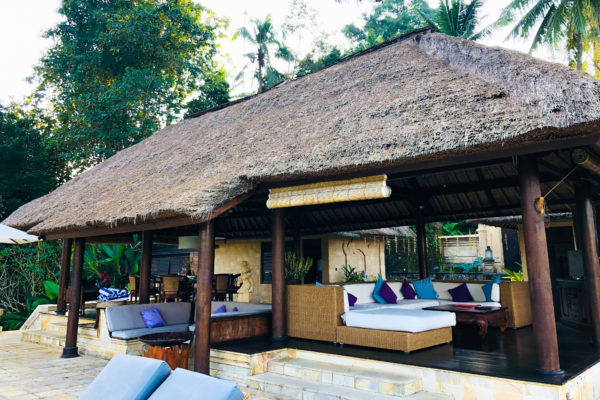 ヴィラに泊まる