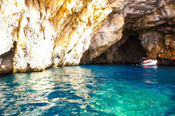 青の洞門 ボートツアー