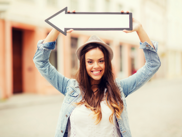 コミノ島 行き方