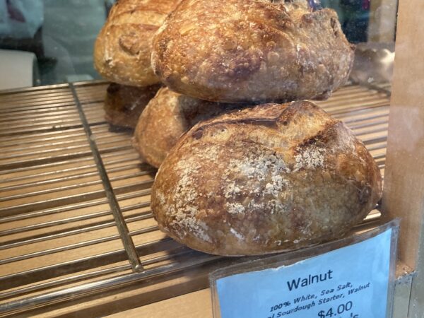 シンガポール くるみパン
